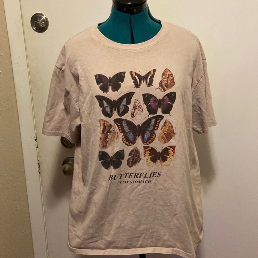 SHEIN WOMEN’s T-Shirt tan w/butterflies Med short sleeve